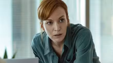 Britt Lower como Rachel Mills en el episodio 106 de Te encontraré en Netflix
