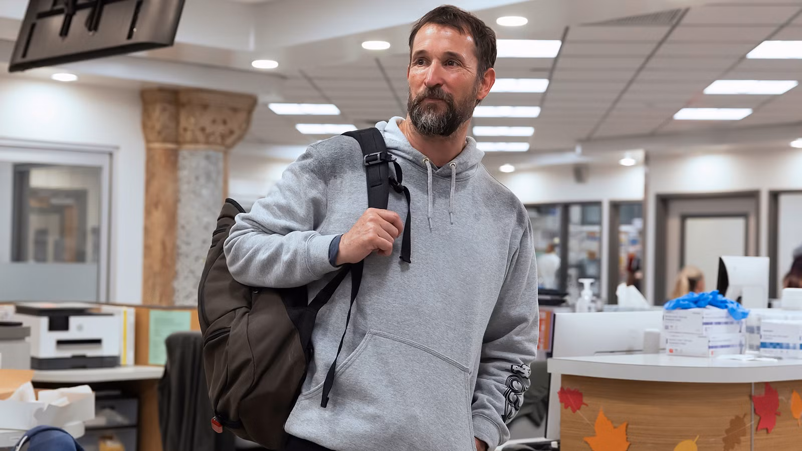 El tráiler de la temporada 3 de Pitt revela la salida de emergencias del personaje principal cuando Robby finalmente regresa