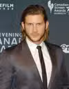 Foto de cabeza de Greyston Holt