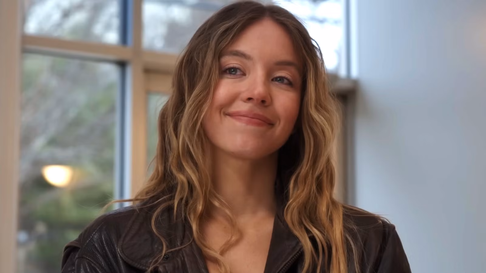 Con Alan Ritchson y Sydney Sweeney, Netflix está entrando silenciosamente en una nueva era de ciencia ficción