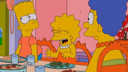 Lisa ríe mientras Bart y Marge lucen serios en Los Simpson