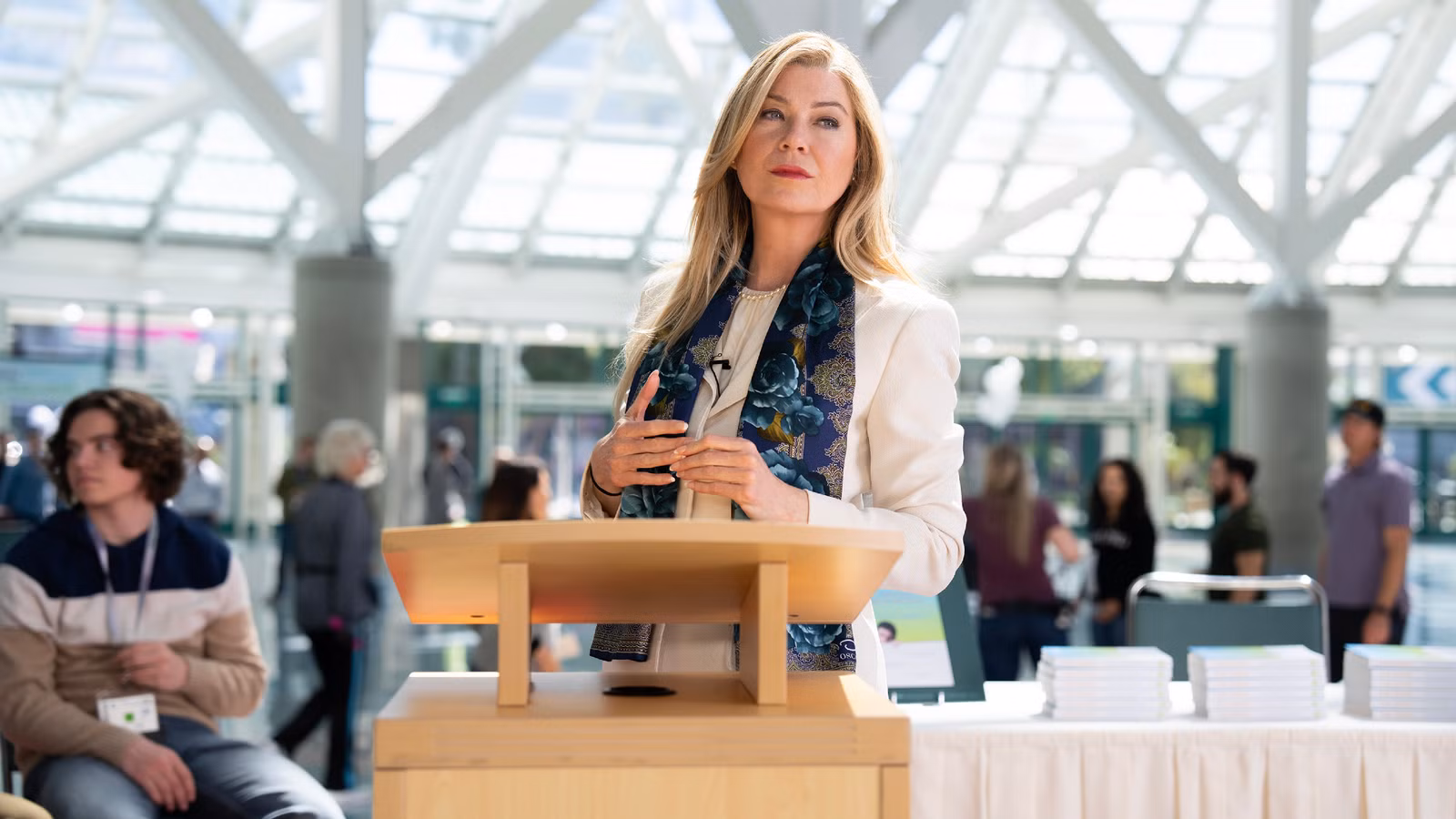La serie Good American Family de Hulu y Ellen Pompeo regresa oficialmente con más episodios