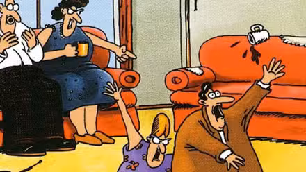 The Far Side, una pareja tomando café en su sofá señala cómo otra pareja es tragada por arenas movedizas.