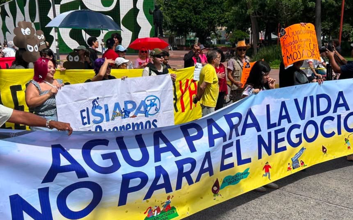 Agua KK Fest: Denuncian agua contaminada con heces y metales en Guadalajara