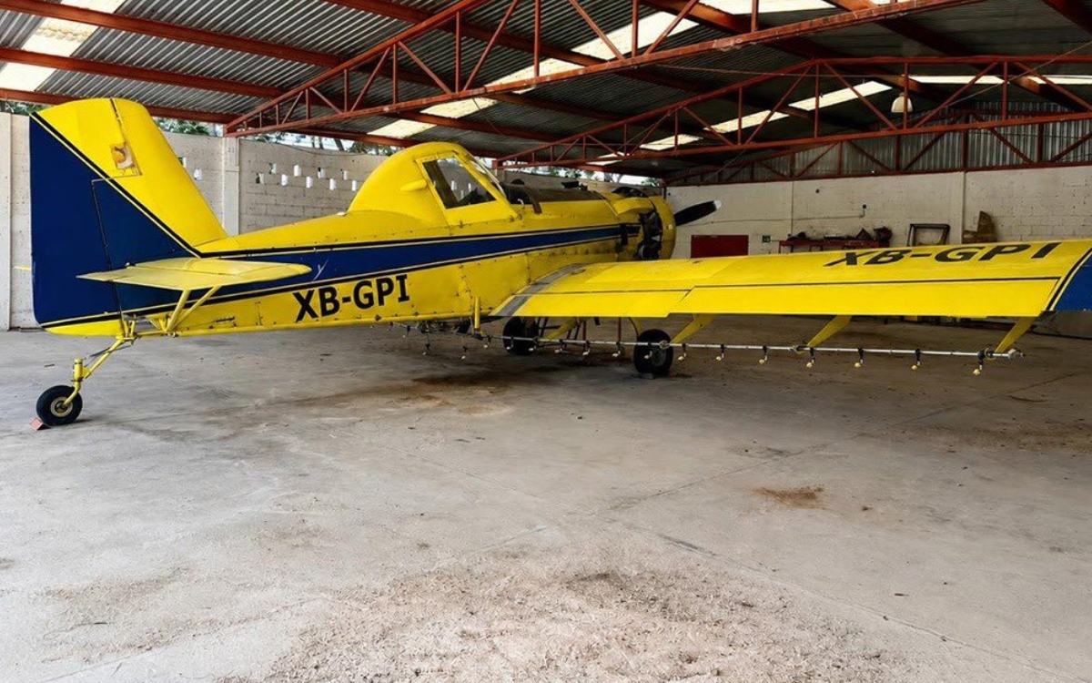Aseguran huahicol, avioneta, armas y dinero en un rancho de Campeche