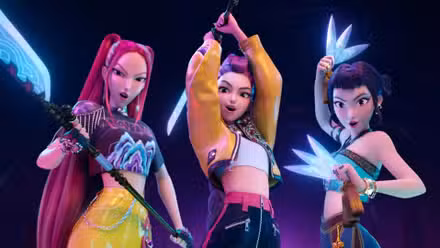 El grupo de chicas KPop Demon Hunters posa ferozmente con sus armas.