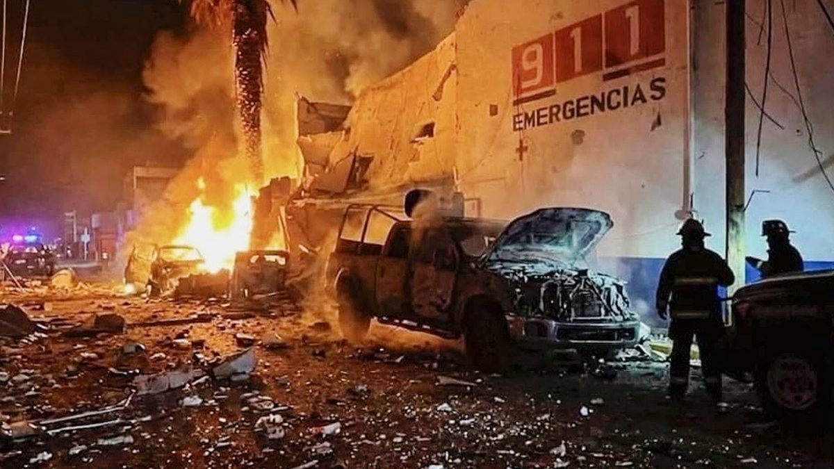 Explosión de coche bomba frente a Comandancia de Ojocaliente, Zacatecas, deja siete heridos