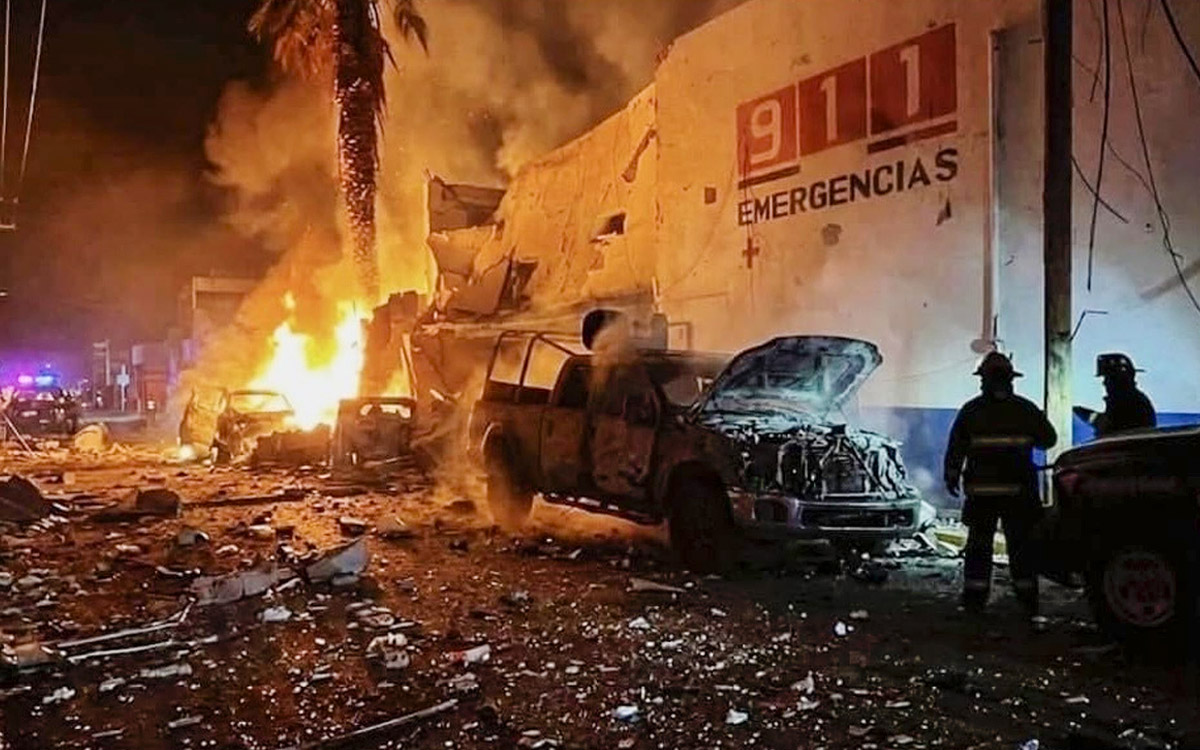 Explosión de coche bomba frente a Comandancia de Ojocaliente, Zacatecas, deja siete heridos