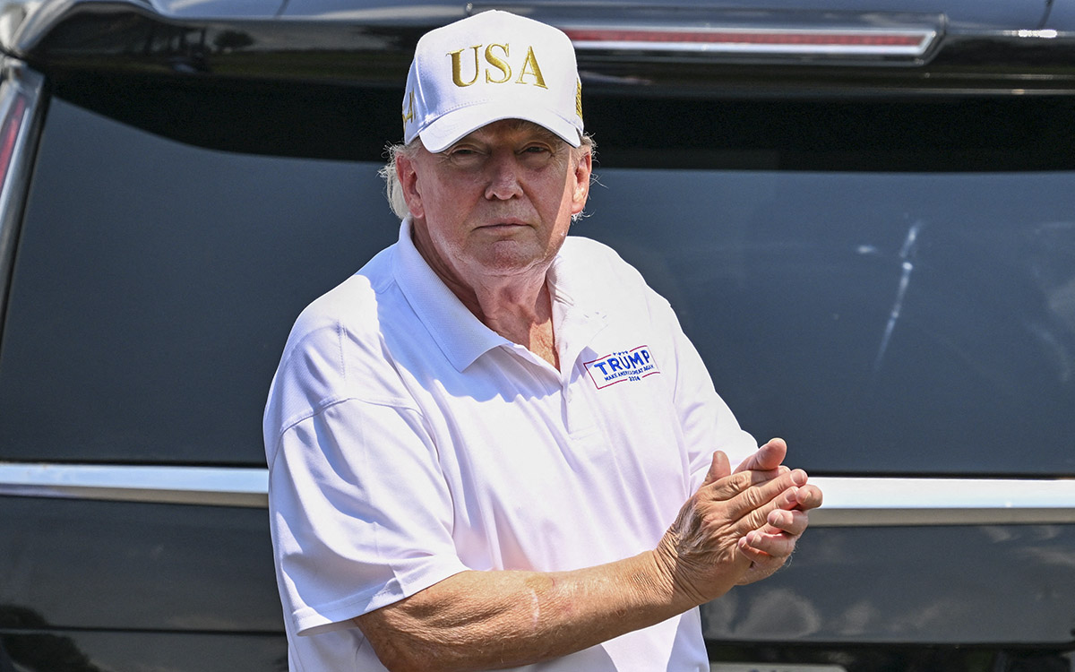 Interceptan dos aviones tras violar el espacio aéreo cerca del club donde estaba Trump