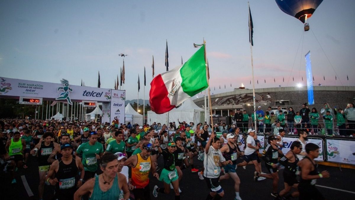 Maratón de la CDMX desafía a miles de corredores y corona a sus campeones | Galería