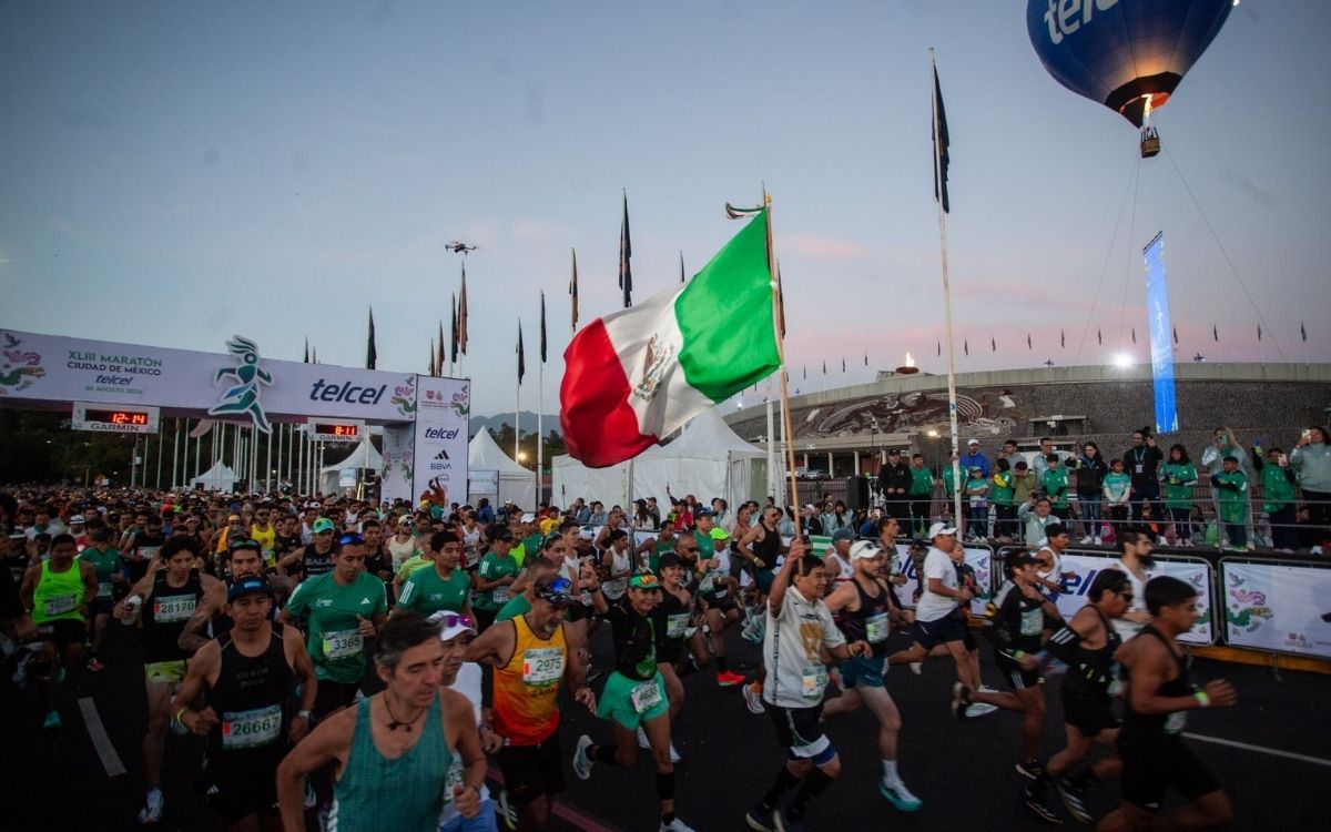 Maratón de la CDMX desafía a miles de corredores y corona a sus campeones | Galería