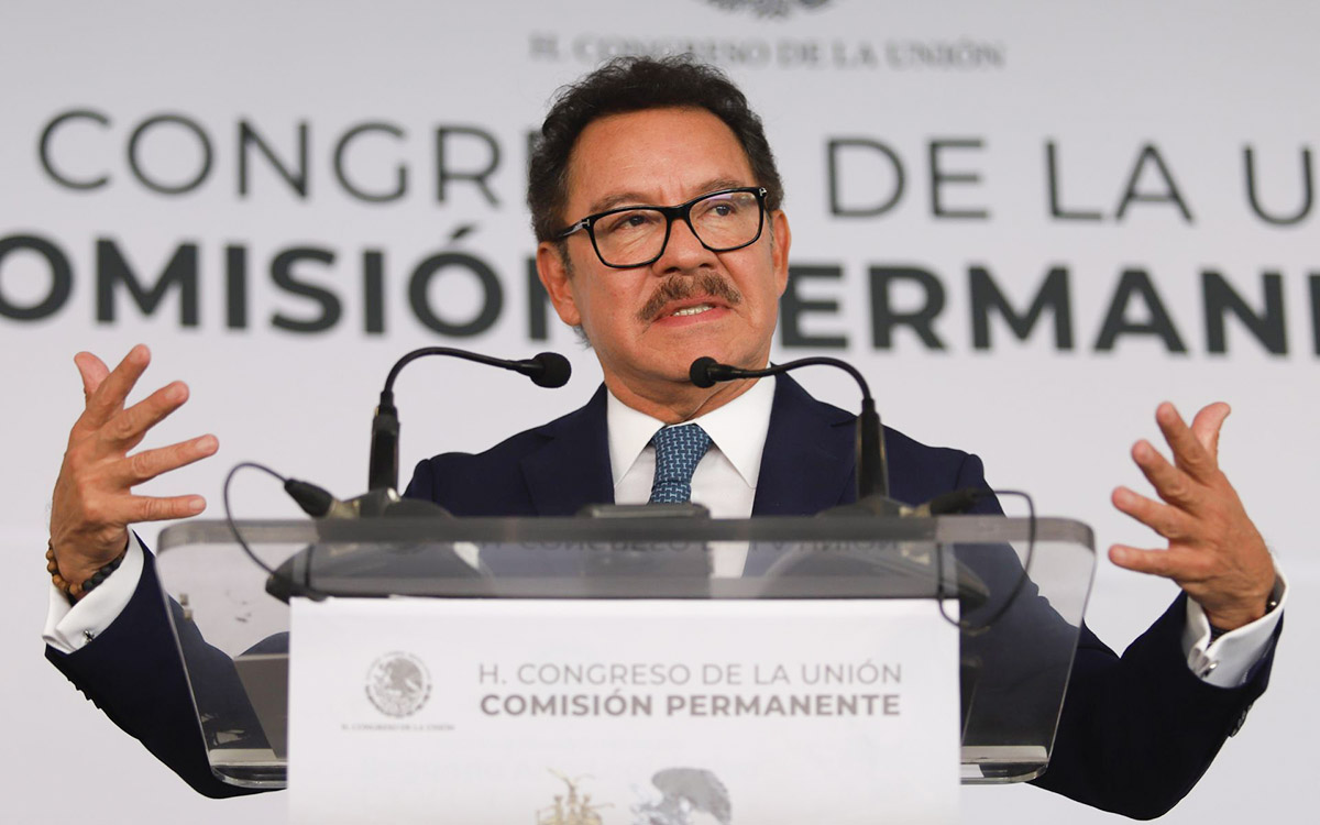 Mier sale en defensa de Rocha Moya: ‘Honra su trayectoria’ y ‘se desprende del fuero’