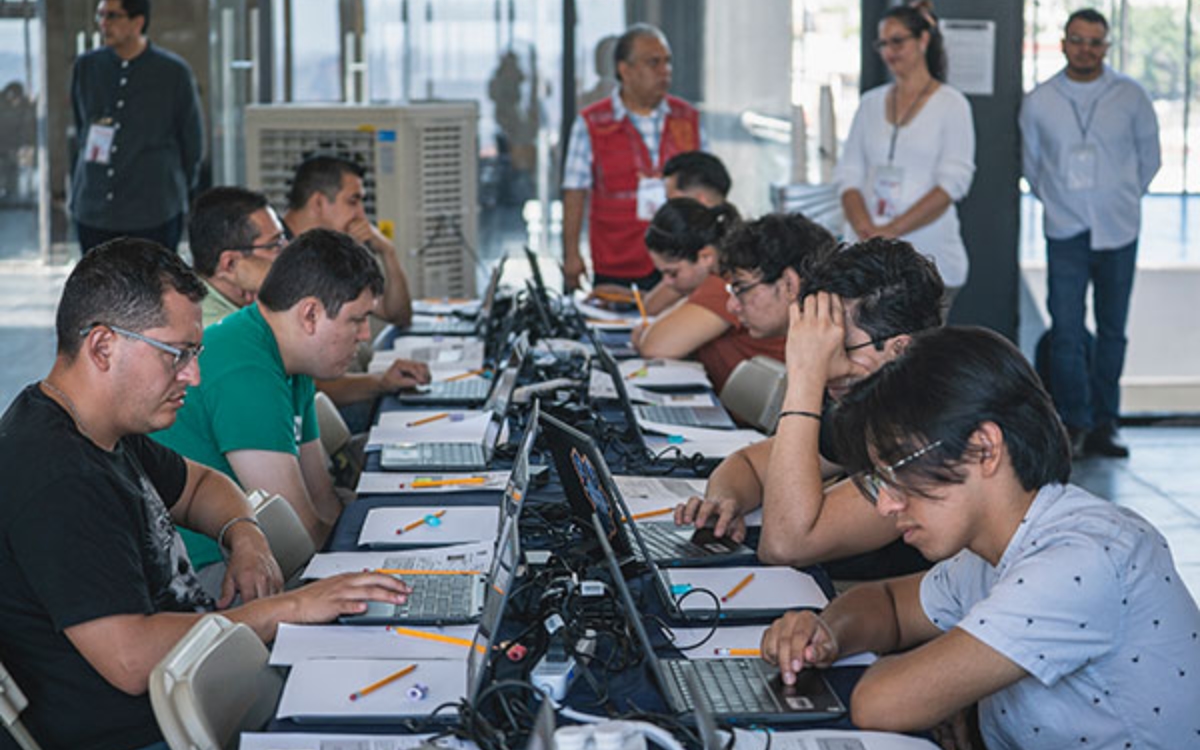 UNAM concluye examen presencial en Tijuana tras polémica por uso de IA