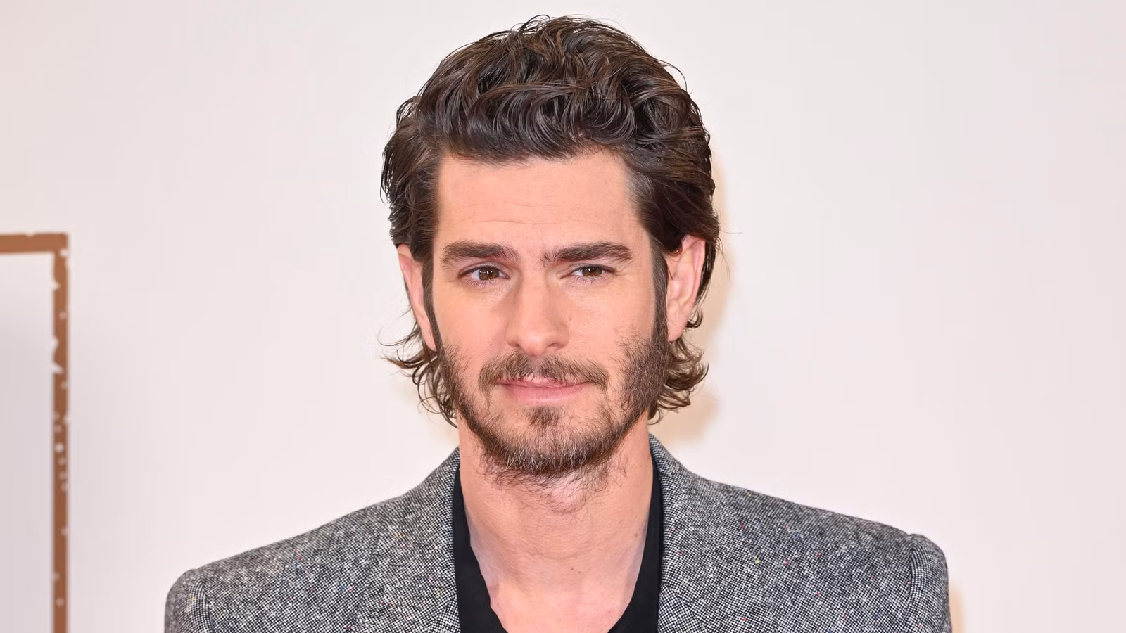 El controvertido nuevo papel cinematográfico de Andrew Garfield recibe un primer vistazo después de la caída divisiva de Amazon
