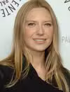Foto de cabeza de Anna Torv 