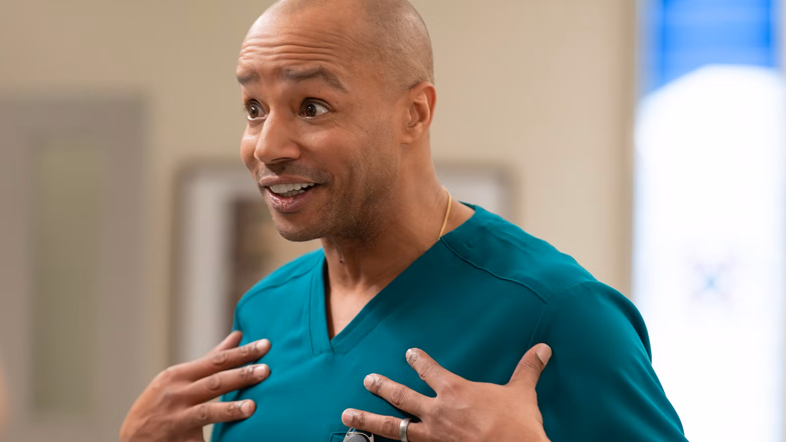 La temporada 2 de Rebooted Scrubs está contratando una nueva enfermera para el equipo de Turk