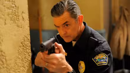Timothy Omundson como Carlton Lassiter en Psych