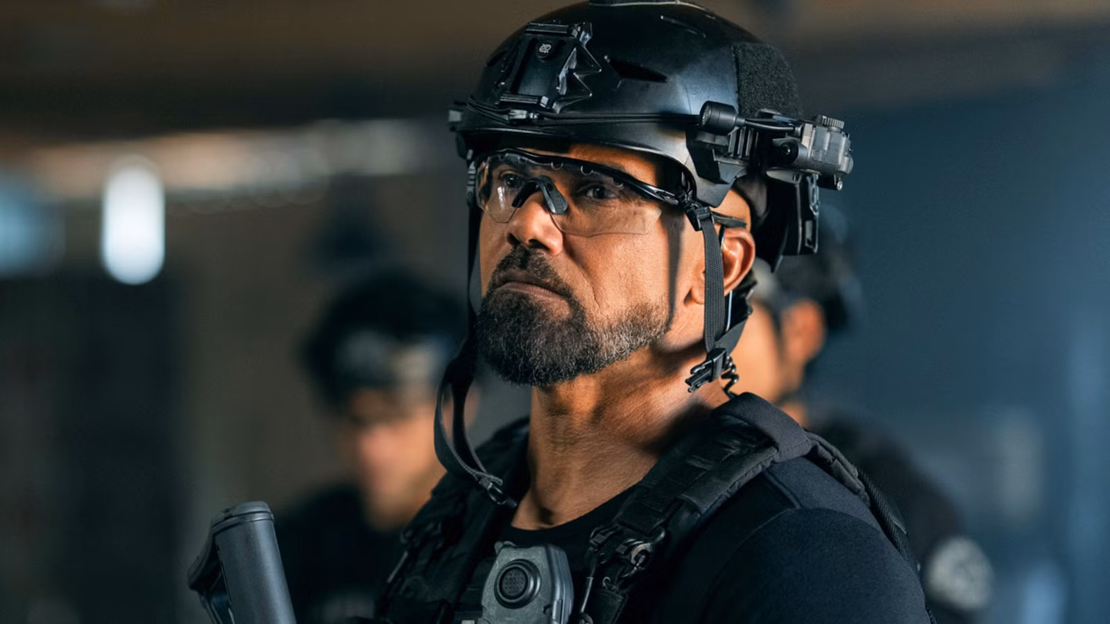 Hondo de Shemar Moore tiene un topo en su equipo en el nuevo tráiler de SWAT Exiles