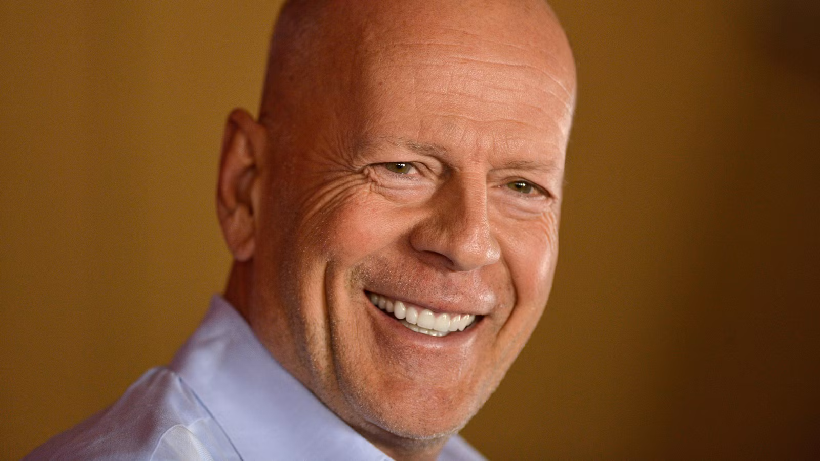 El éxito de 176 millones de dólares de Bruce Willis con uno de los mejores viajes en el tiempo de todos los tiempos encuentra un nuevo hogar en streaming