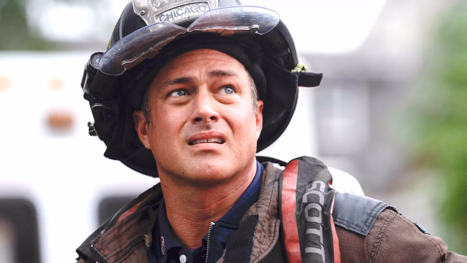 Chicago Fire Star advierte sobre el retraso de la temporada 15 en medio de un conflicto laboral con NBC