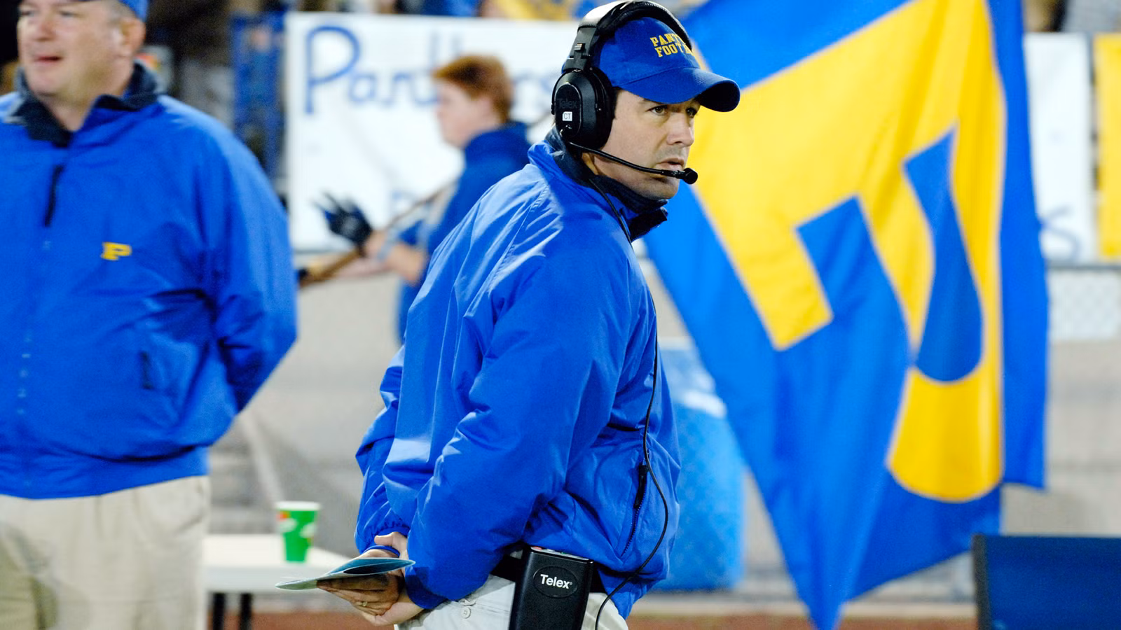 Las 10 mejores frases del entrenador Taylor en Friday Night Lights, clasificadas