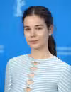 Foto de cabeza de Laia Costa