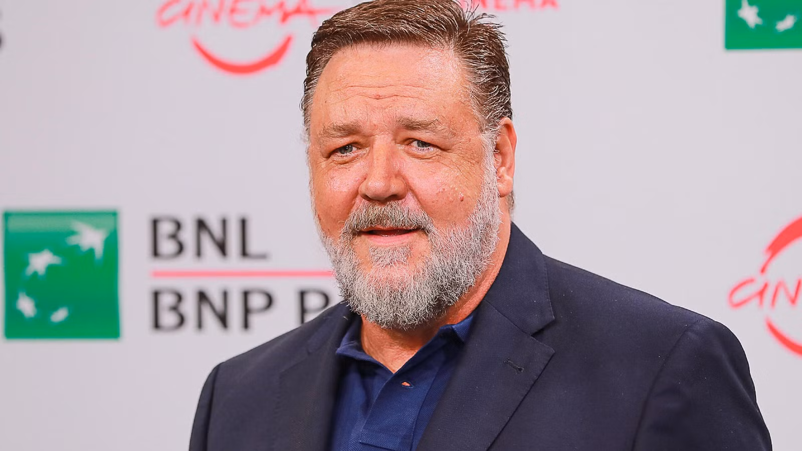 Russell Crowe revela una impresionante transformación estilo gladiador para una nueva epopeya de acción histórica