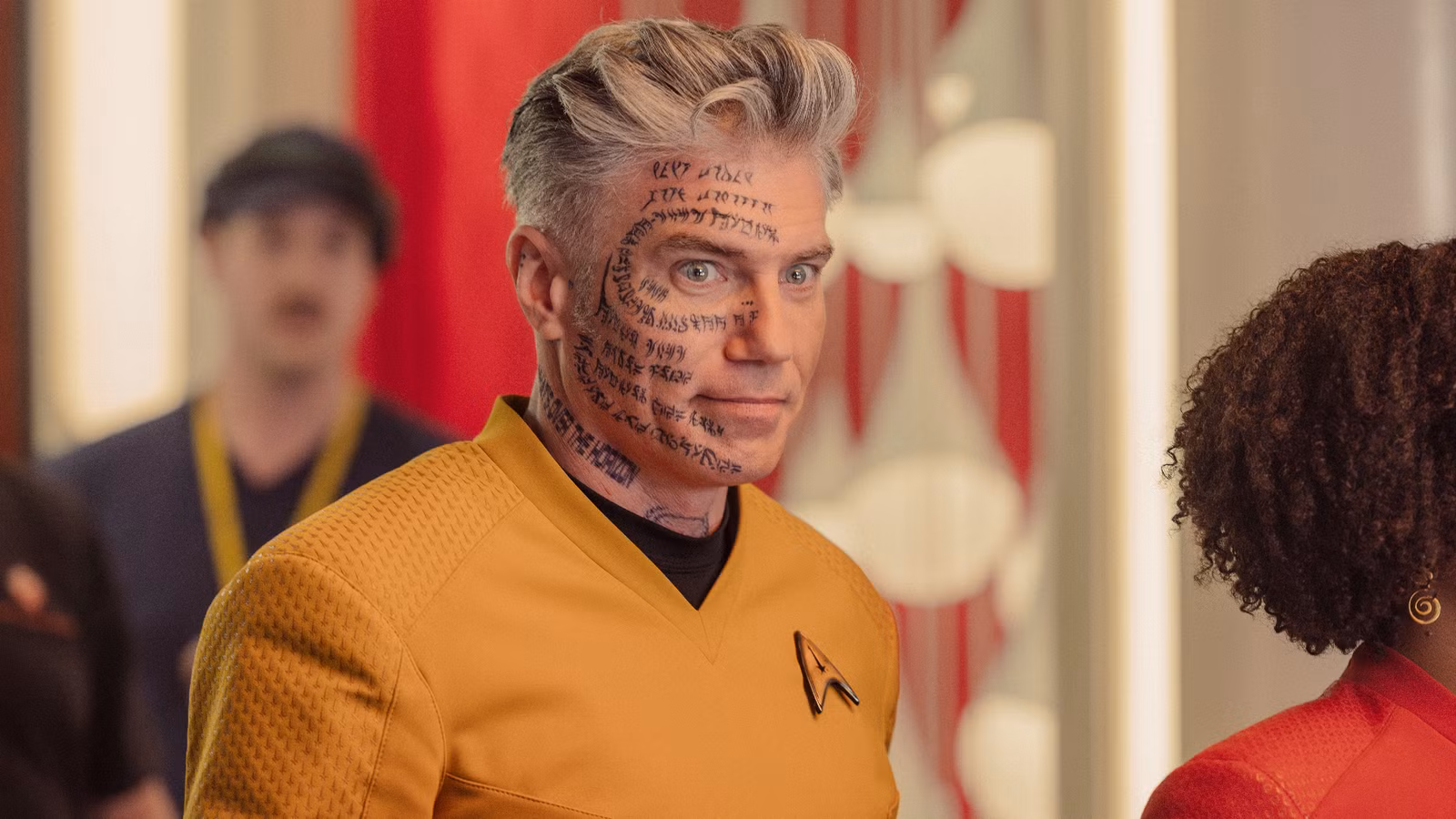 Significado del tatuaje de la cara del Capitán Pike en Star Trek: Se revelan nuevos mundos extraños