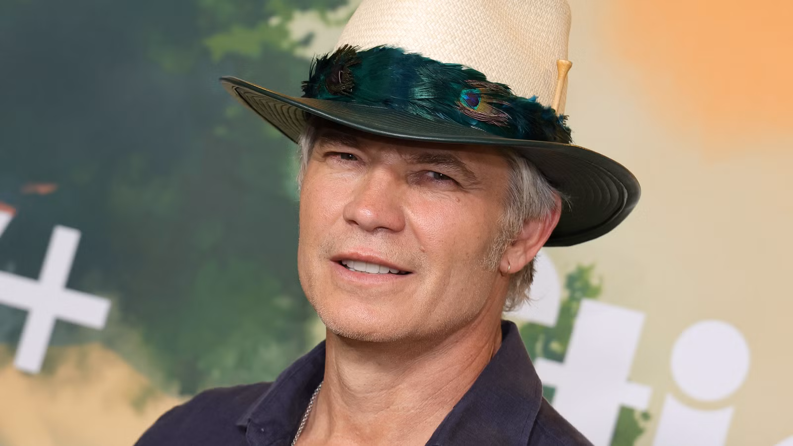 El remake de Hit Over Your Dead Body de Timothy Olyphant obtiene el veredicto oficial del director original (exclusivo)