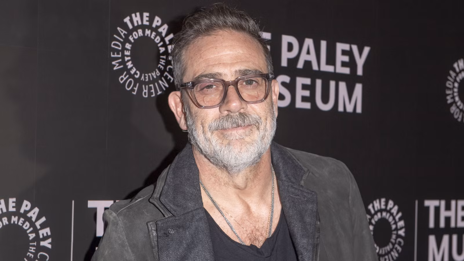 La nueva serie Prime Video de Jeffrey Dean Morgan debuta con la música de Rare Rotten Tomatoes
