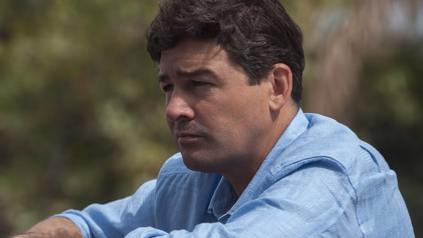 El regreso de Kyle Chandler a la televisión finalmente está aquí