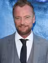 Foto en la cabeza de Richard Dormer en el estreno de HBO 