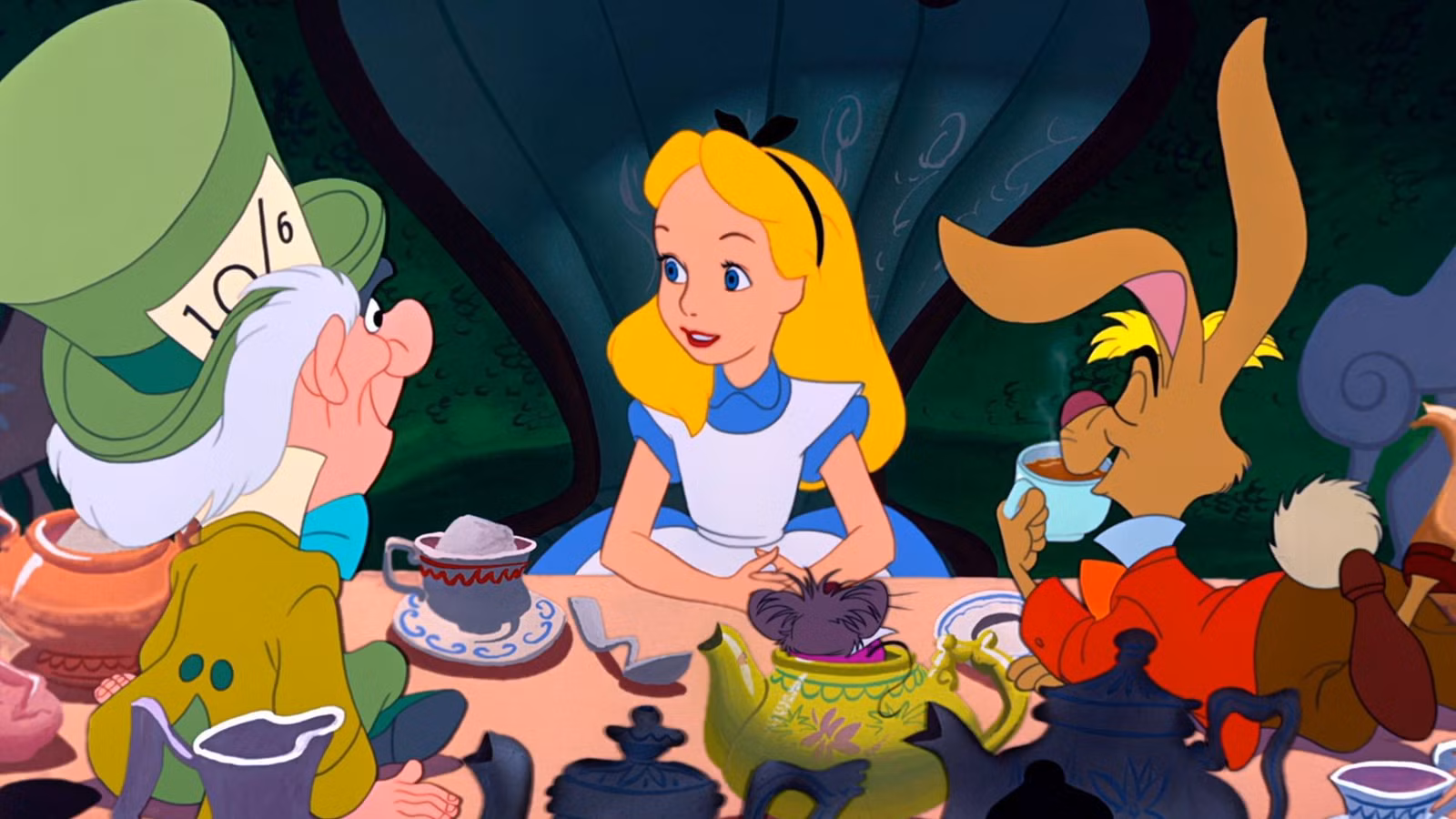 10 películas familiares que se hicieron en secreto para adultos