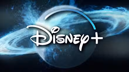 Logotipo de Disney+ con un planeta del noveno Jedi detrás