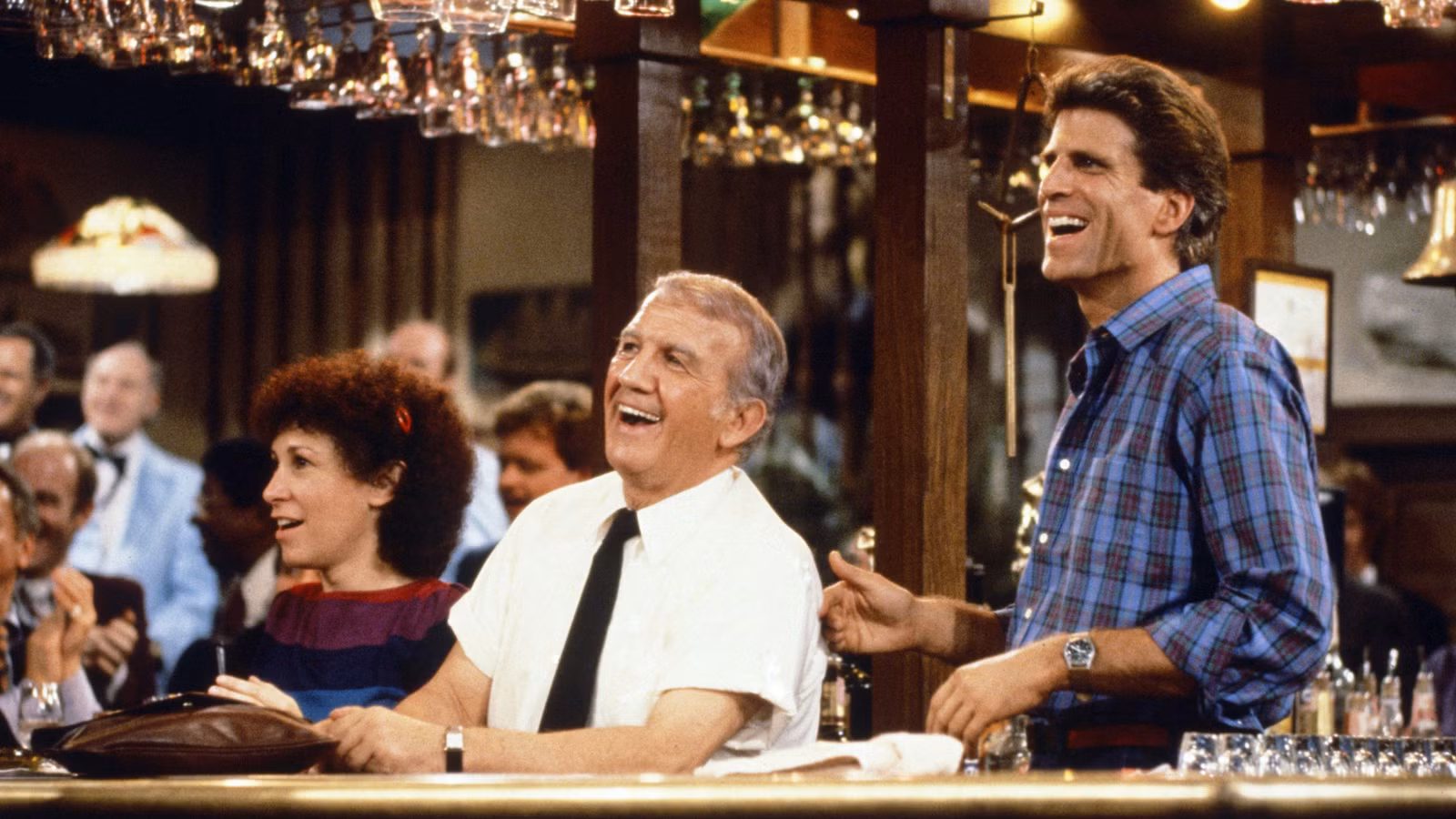 Hace 33 años, Cheers cambió las comedias de situación para siempre con una elección impactante