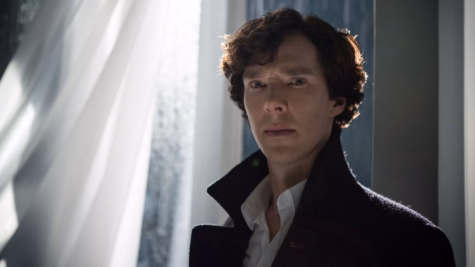 Sherlock aprendió la lección equivocada de su mejor episodio y cayó del 95% al ​​47% en RT en una temporada