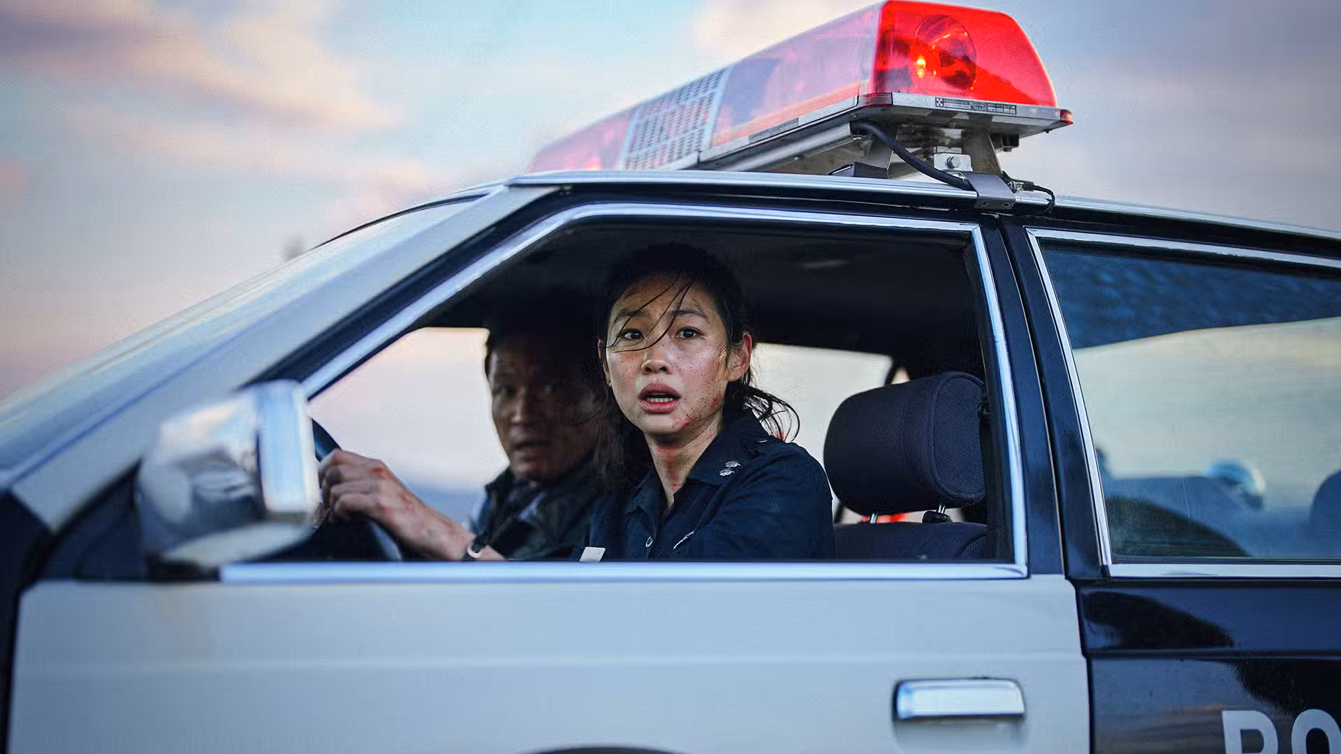 Hoyeon y Hwang Jung-min en auto para Hope