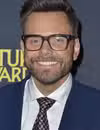 Foto de cabeza de Joel McHale en la 51ª edición anual de los premios Saturn
