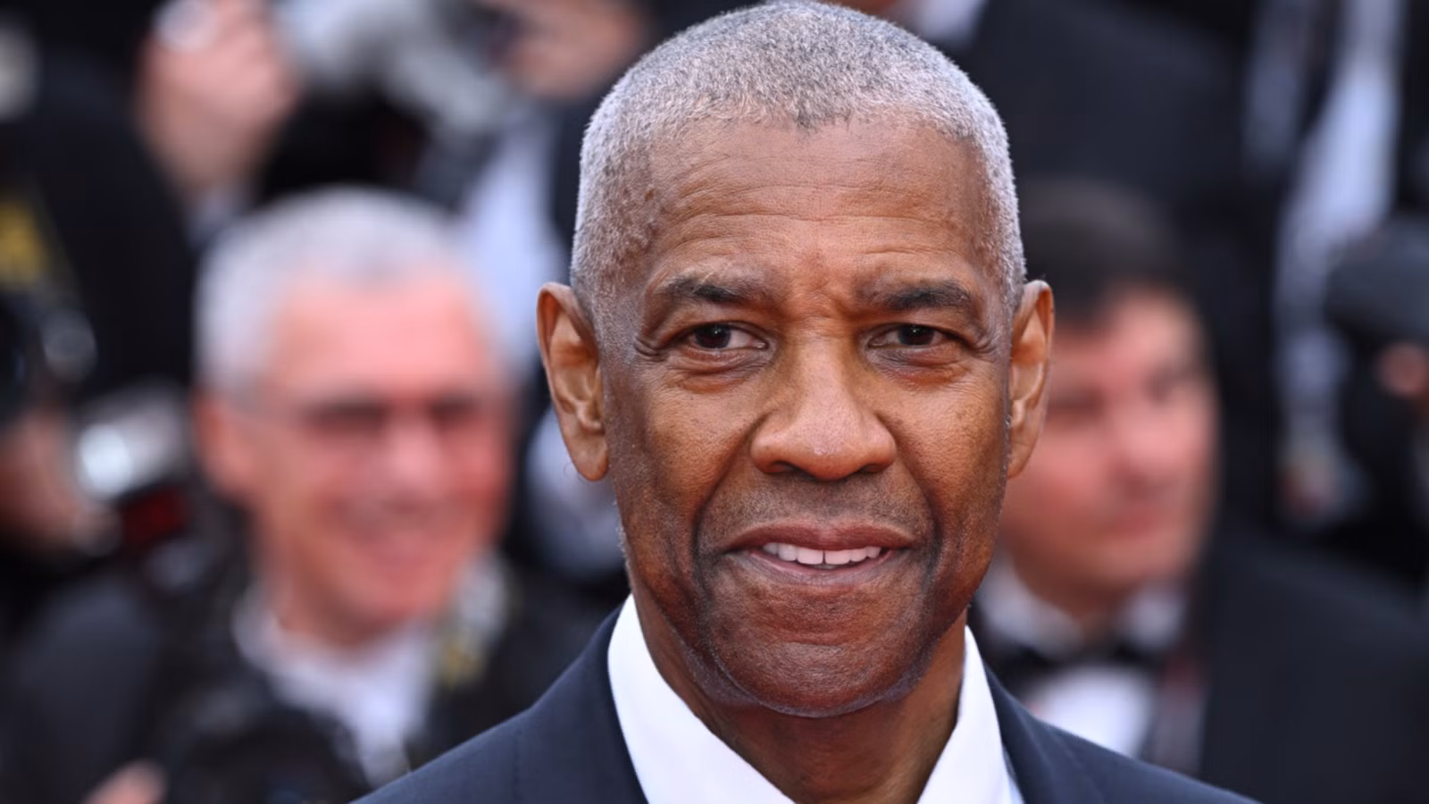 El thriller con clasificación R de Denzel Washington que es un éxito en Netflix valió la espera de 28 años