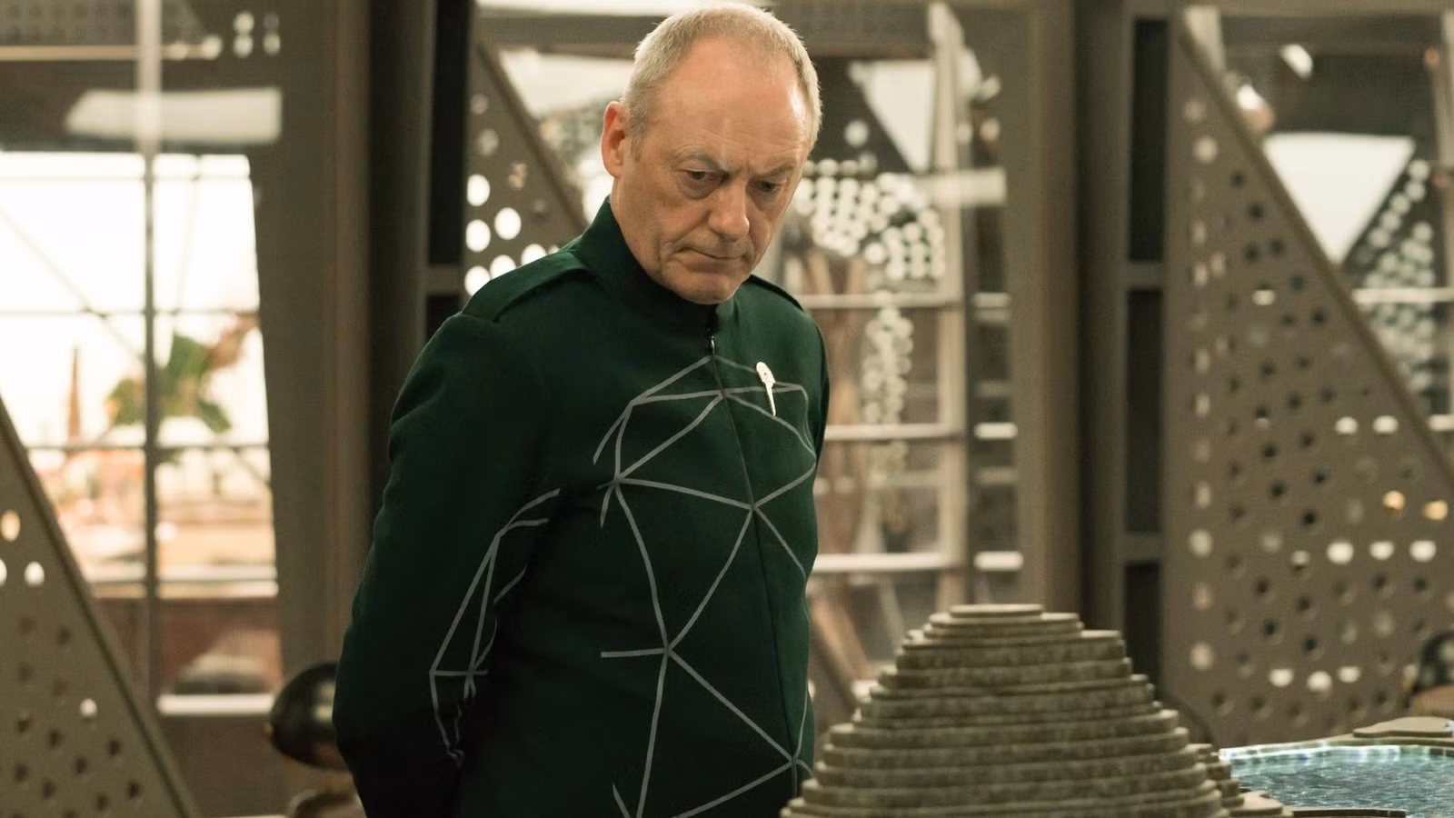 Philip K. Dick se encuentra con Black Mirror en la serie de ciencia ficción de 10 capítulos de Prime Video
