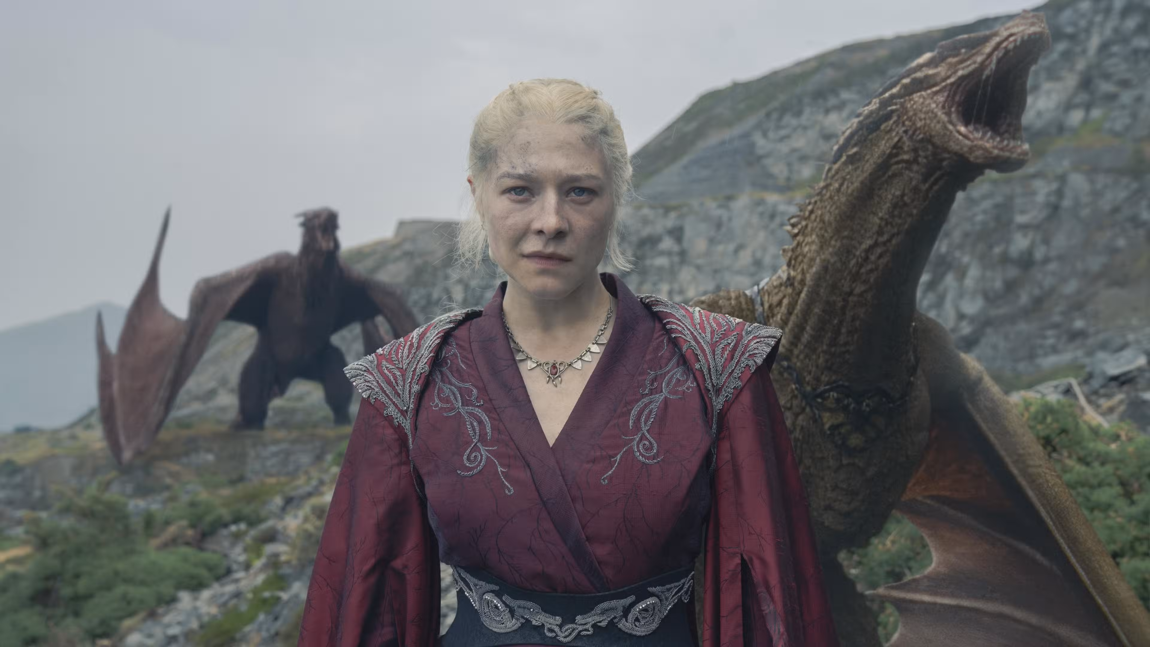 Rhaenyra con dos dragones en House of the Dragon