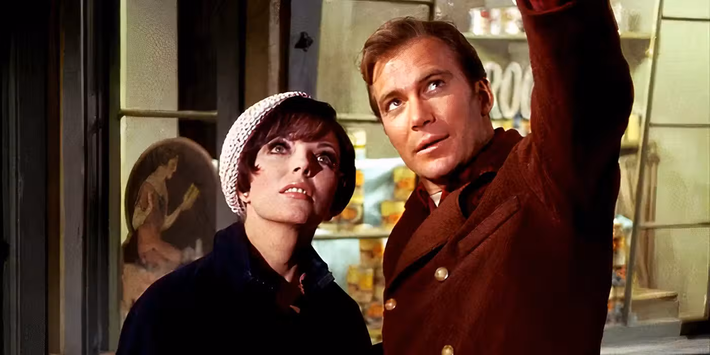 Joan Collins como Edith Keeler y William Shatner como el Capitán Kirk en Star Trek: La serie original