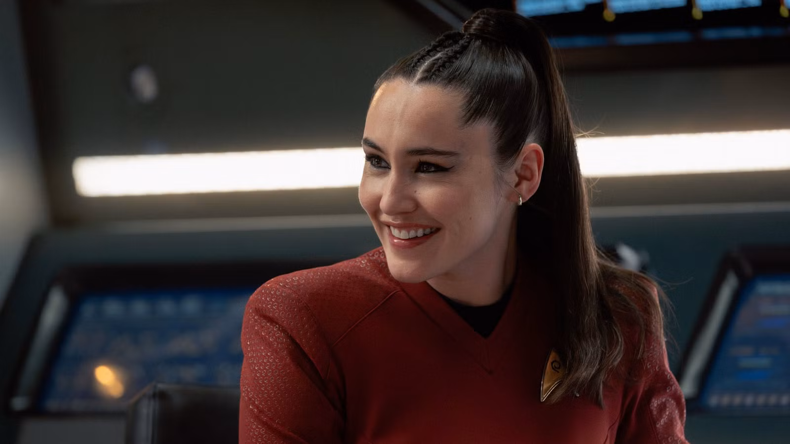 Por primera vez desde Enterprise de Scott Bakula, un personaje querido se une oficialmente a Star Trek: Strange New Worlds