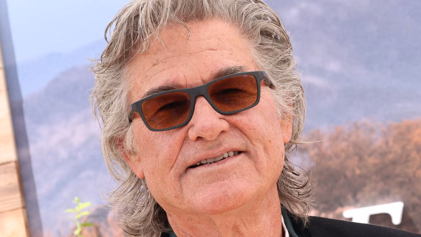 La mejor película occidental de Kurt Russell ahora se transmite gratis (y no es Tombstone)