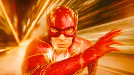 Ezra Miller como Barry Allen en Speed ​​Force en The Flash