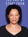 Foto de cabeza de Nina Sosanya 