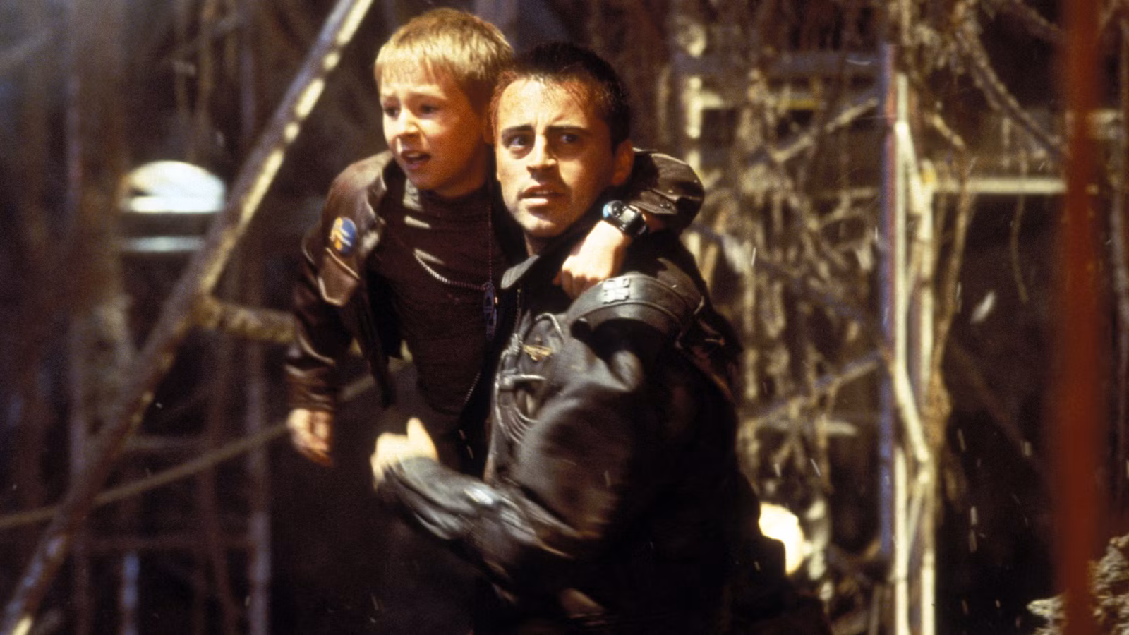 28 años después, la película de ciencia ficción que convirtió a Joey de sus amigos en piloto espacial es aún más fascinante