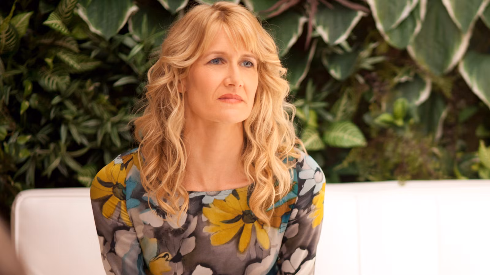13 años después, la comedia en dos partes de HBO protagonizada por Laura Dern es aún más relevante