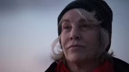 Cathy Terkanian en el documental de Netflix Into the Fire: The Lost Daughter.