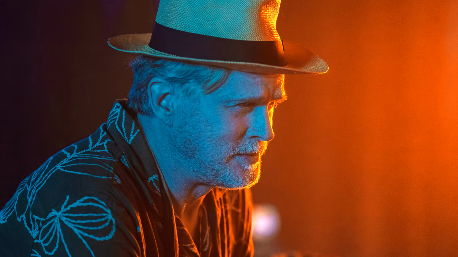 El thriller de acción de 9 partes de Peacock de hace 4 meses merecía una temporada más